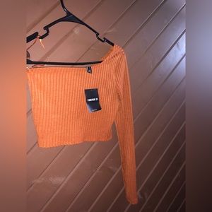 One sleeve crop top size small